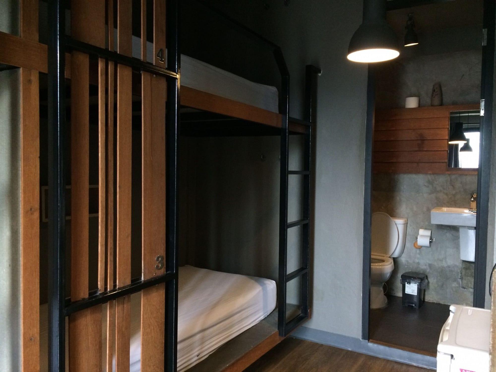 Cloudy Hostel Банкок Екстериор снимка