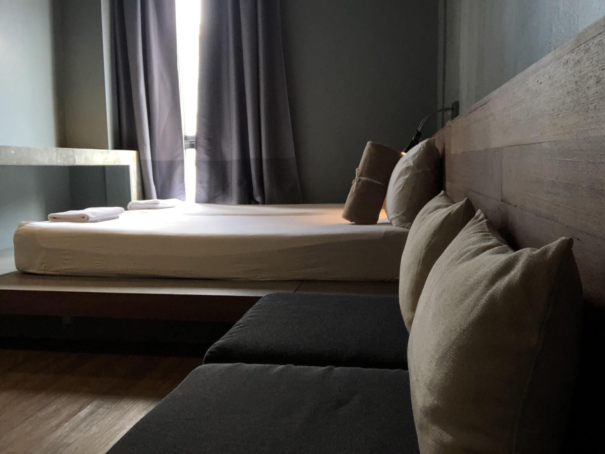 Cloudy Hostel Банкок Екстериор снимка