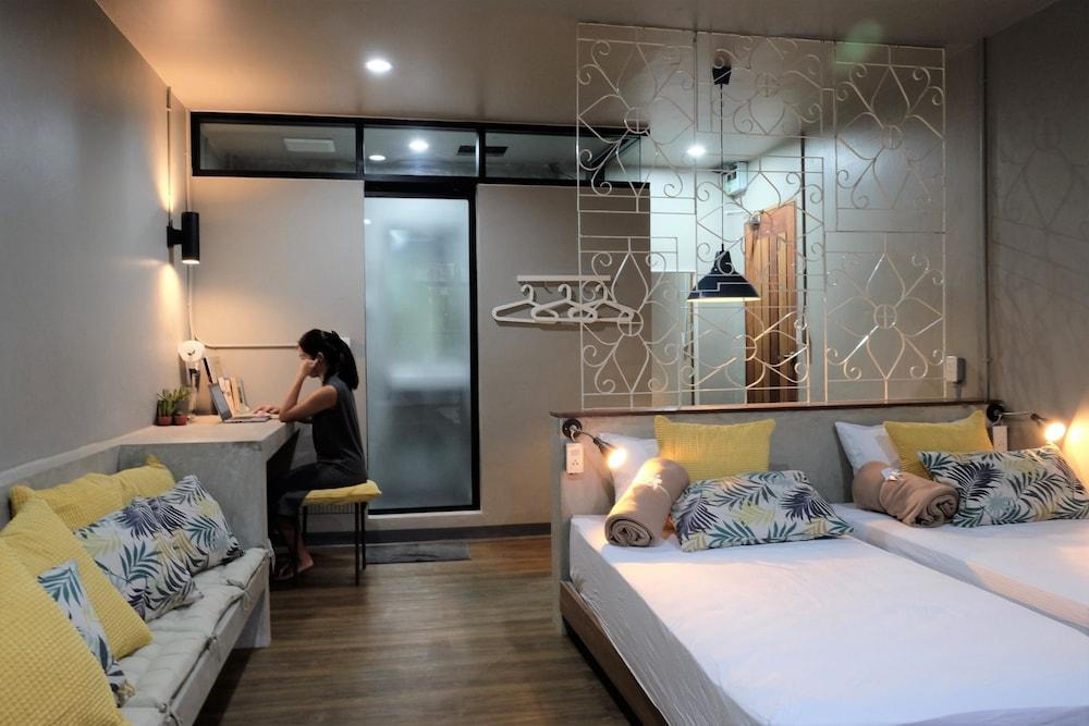Cloudy Hostel Банкок Екстериор снимка