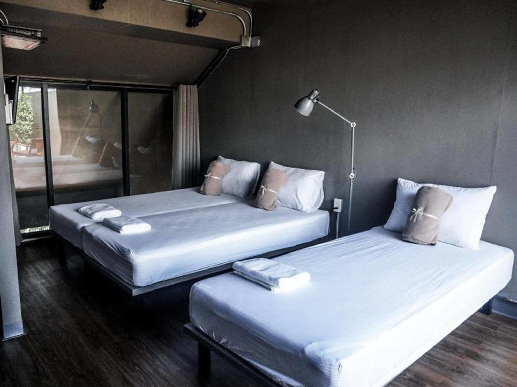 Cloudy Hostel Банкок Екстериор снимка